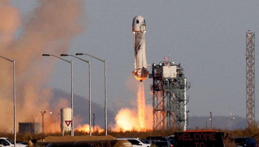 Jeff Bezos'un uzay şirketi Blue Origin New Shepard roketini başarıyla fırlattı